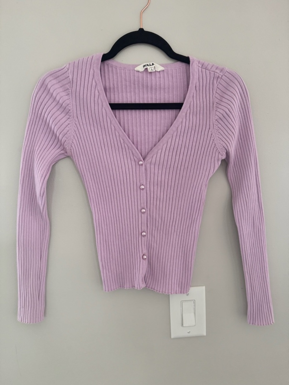 Light Purple Ribbed V-Neck Button-Up Top - Picture 3 of 4